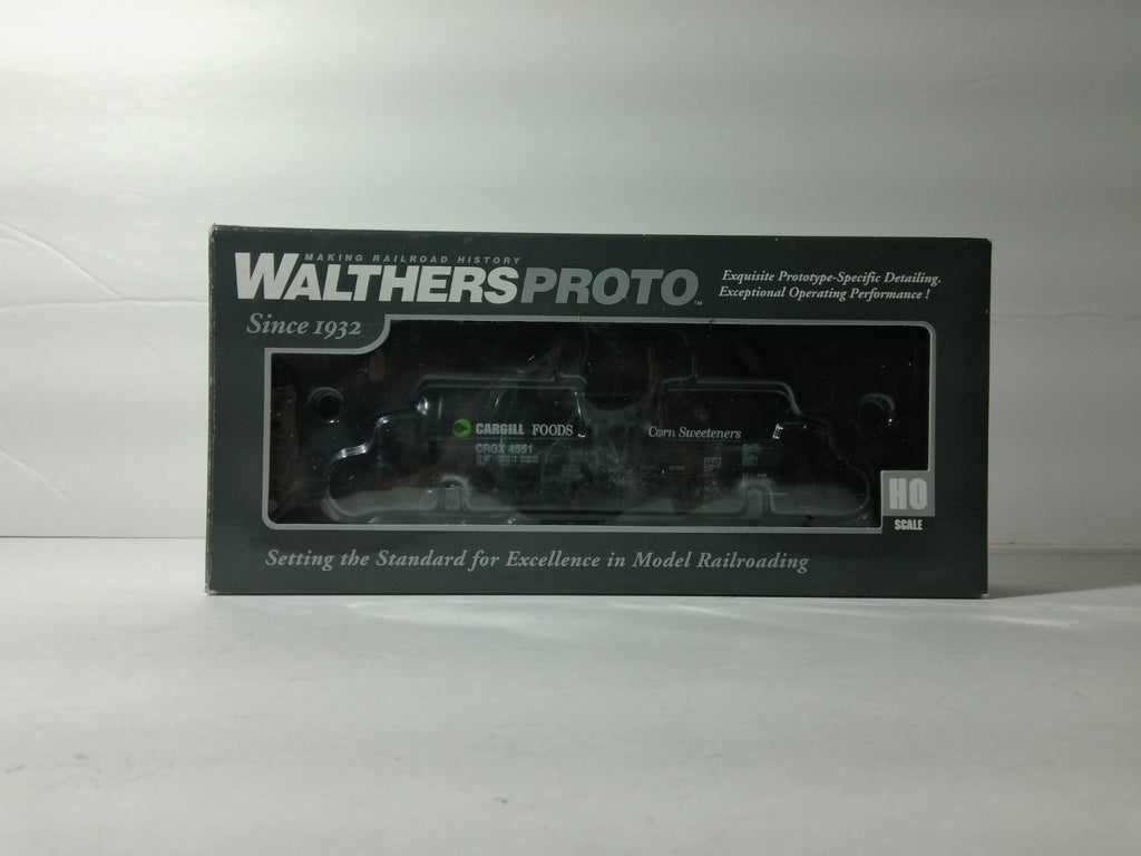 Walthers 920-100104 HO Scale Funnel-Flow Tank Car Cargill #45412