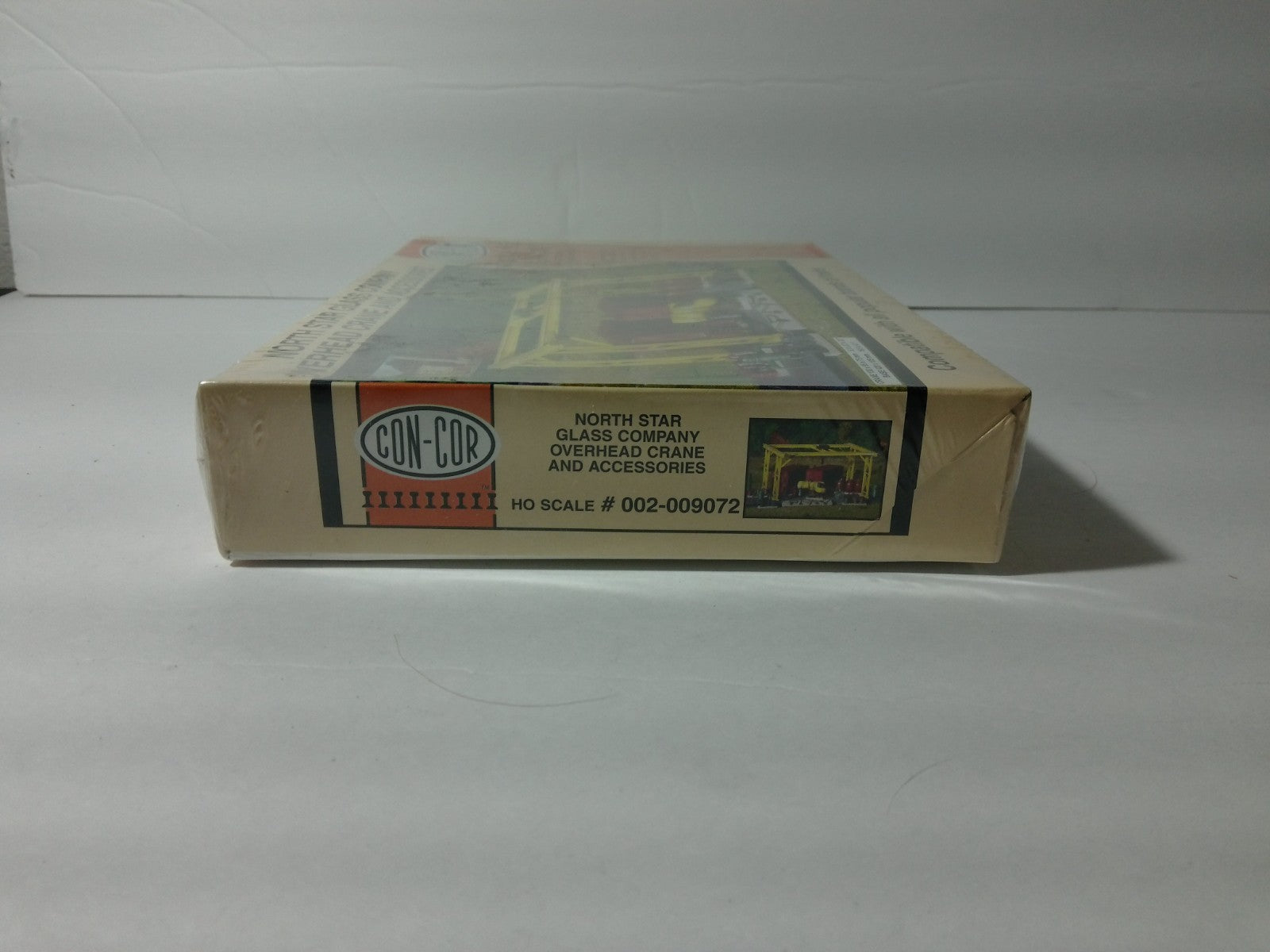 Con Cor 002-009072 HO Scale North Star Glass Company Overhead Crane1