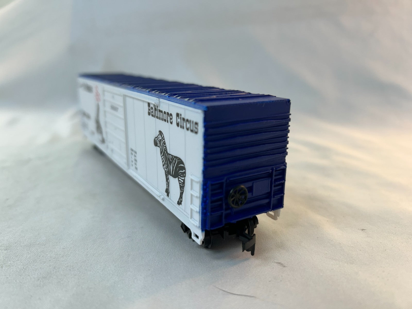 Bevbel Corp. 12018 HO Scale 50' Evans Zebras Boxcar, Baltimore Circus #120183