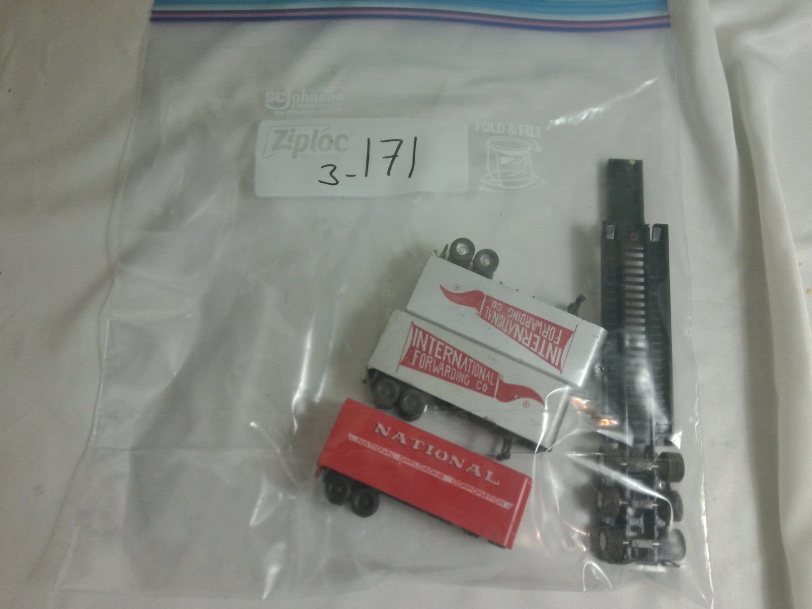 HO Scale Intermodal Container Grab Bag - Everything Pictured - No Substitutions 0