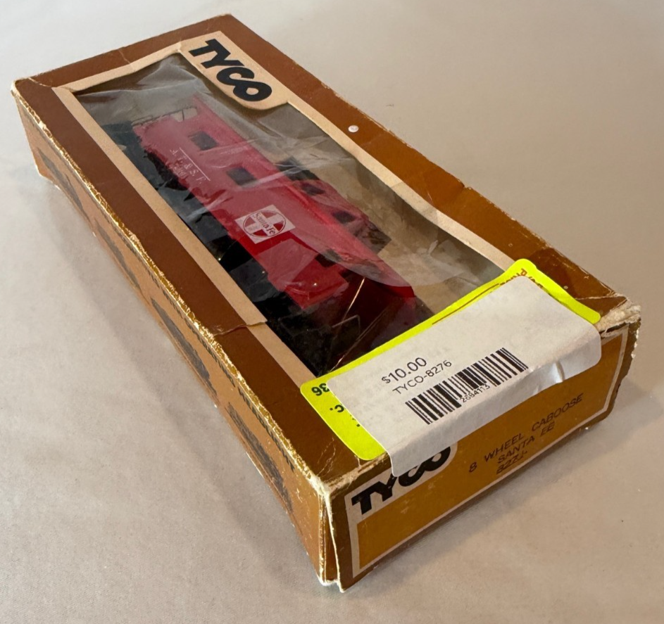  Tyco 827J HO Scale 8 Wheel Santa Fe AT&SF 7240 Caboose 2