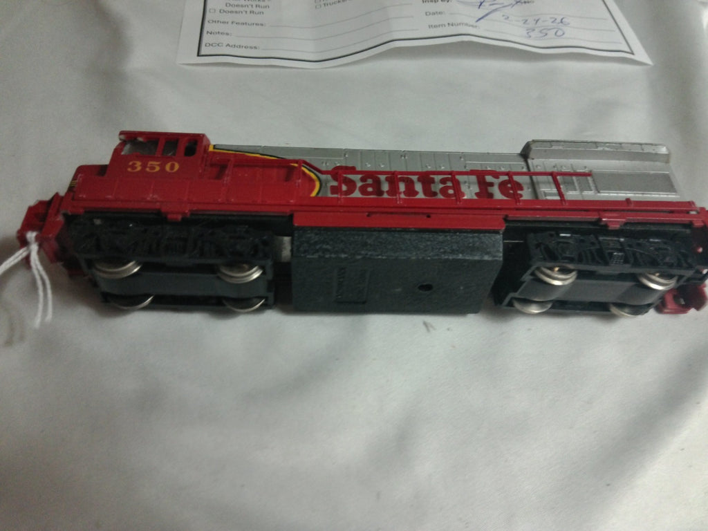 Bachmann HO Scale Santa Fe ATSF Diesel #350 RUNS - READ (No Box)3