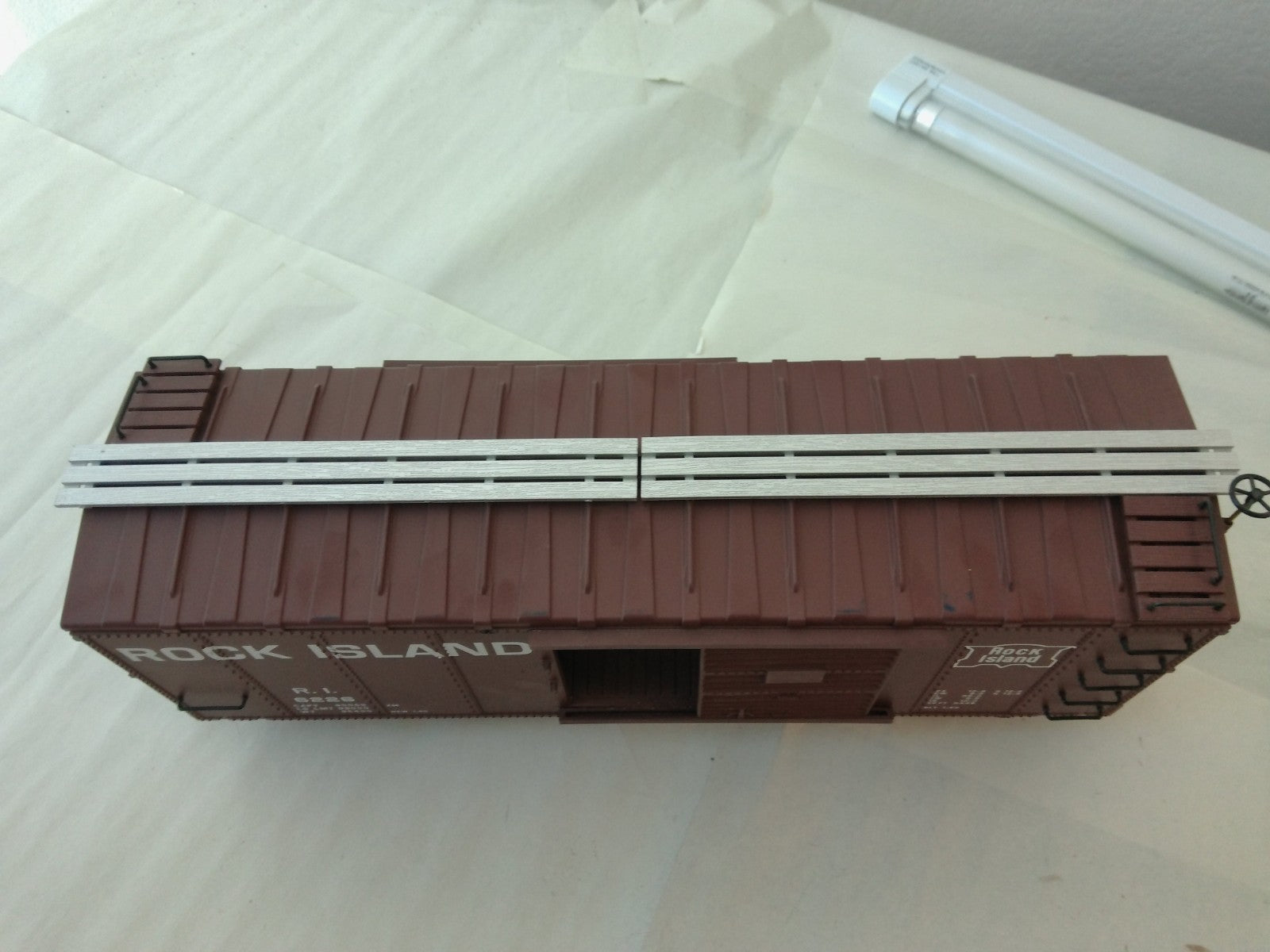 USA Trains R19104B G Scale Steel Box Car Rock Island #62264