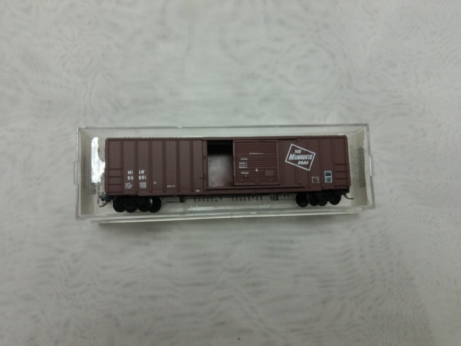 Micro Trains 25310 N Scale Box Car Milwaukee Road 1