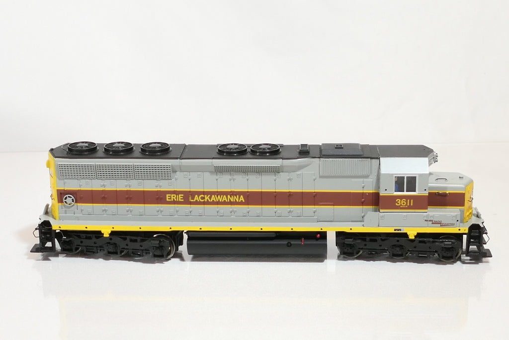 Bachmann 11622 - HO Scale Locomotive DC Erie 3611 Lackawan EMD SD45 Diesel1
