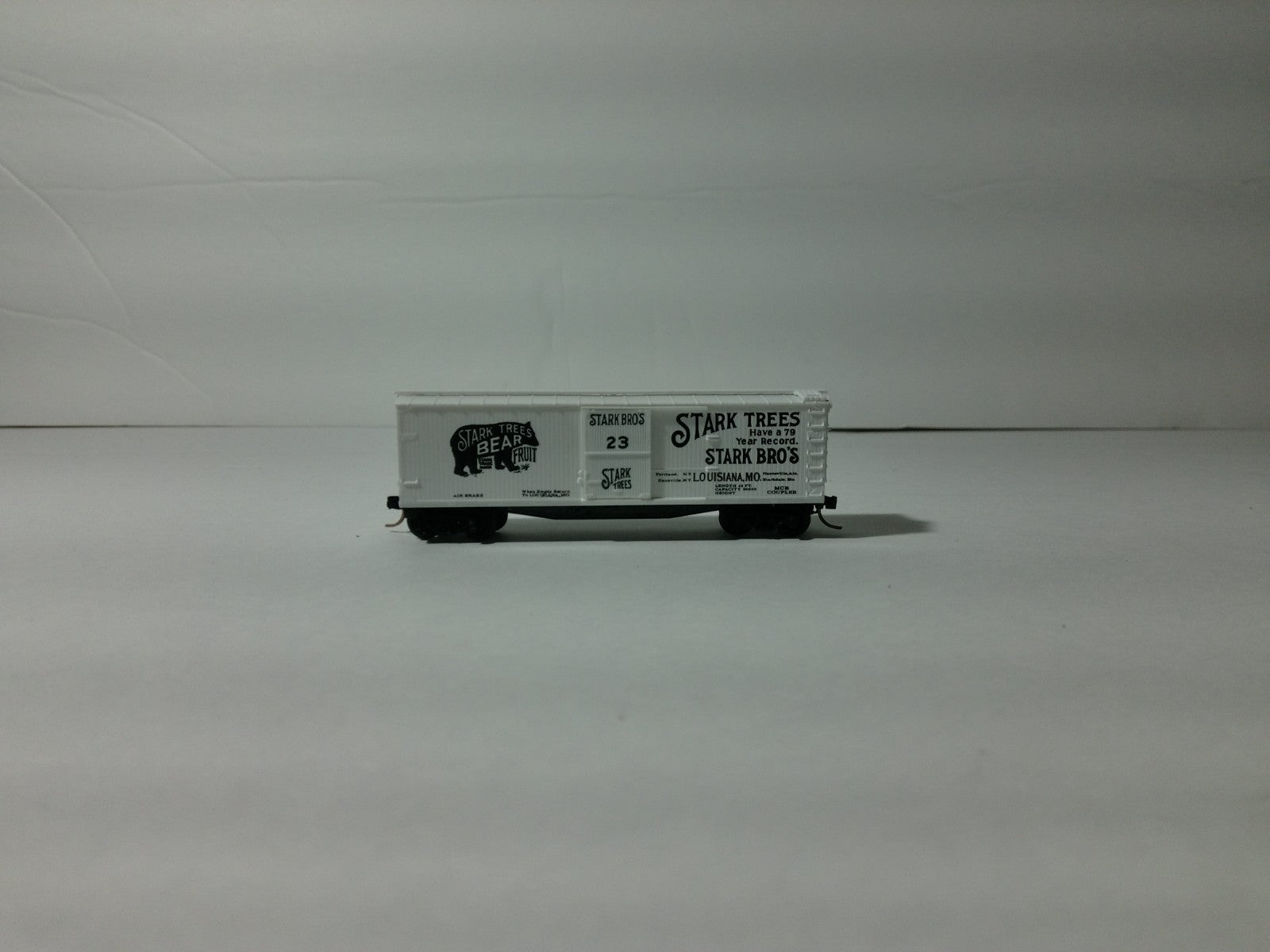 Micro Trains 42010 N Scale Stark Bros Boxcar0