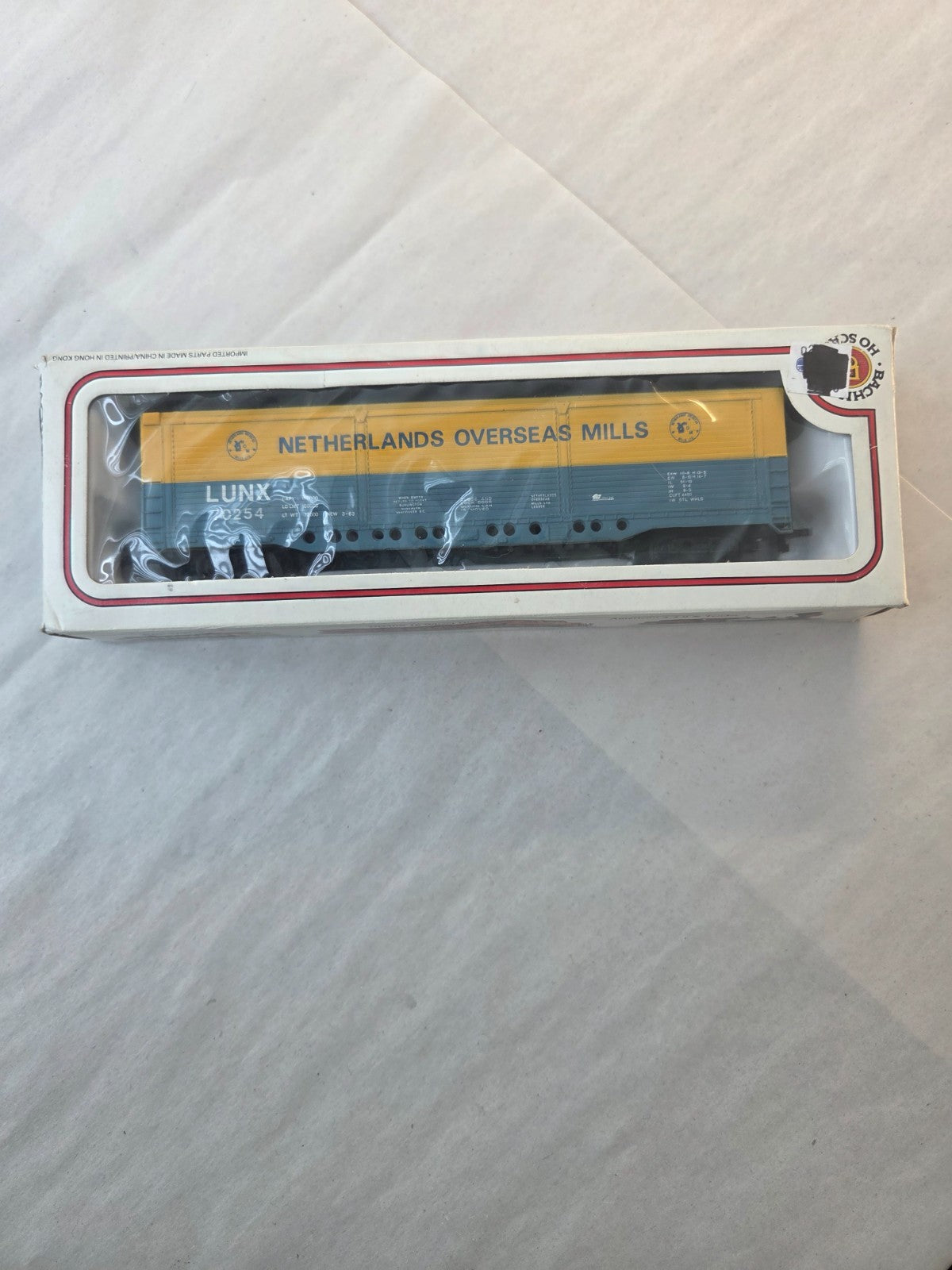 Bachmann HO Scale Netherlands Overseas Mills Box Car "LUNX 70254"1