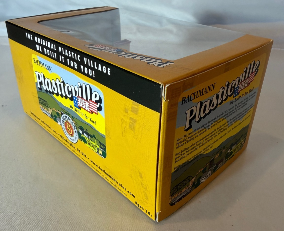Bachmann 45904 Plasticville Gas Station Built-Up Train Building N Scale2