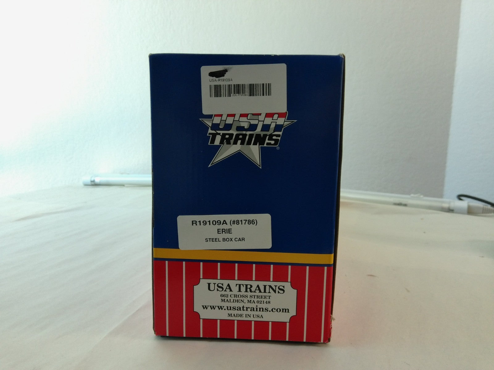 USA Trains R19109A G Scale Steel Box Car erie #817863