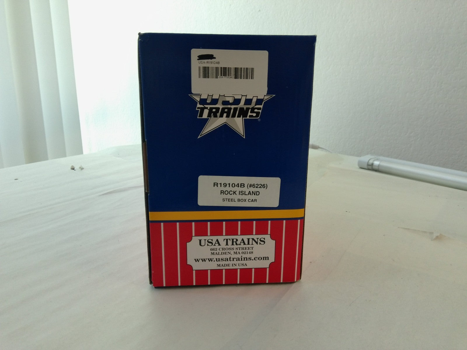 USA Trains R19104B G Scale Steel Box Car Rock Island #62263