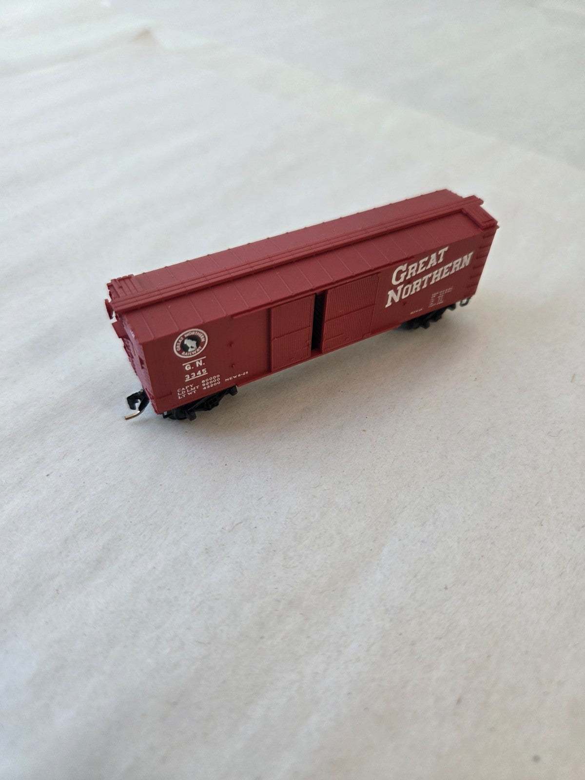 Micro Trains #43040 N Scale 40' Wood Boxcar "Great Northern 3345"3
