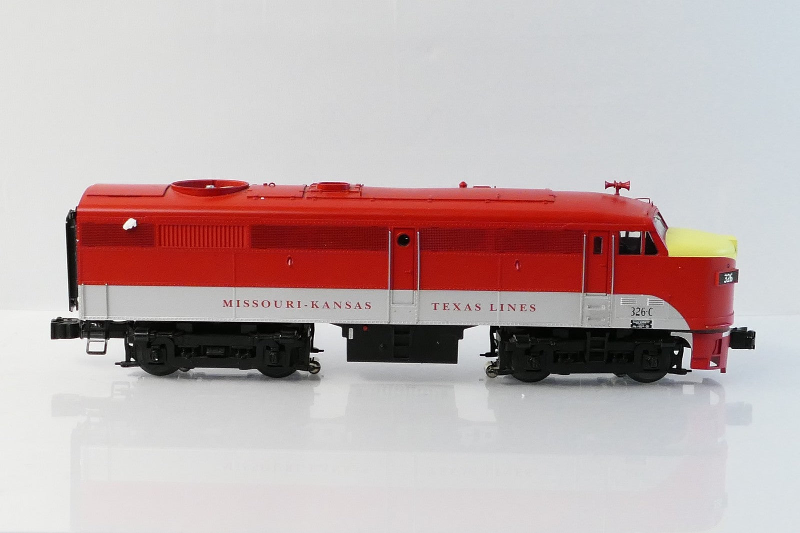 Lionel 38182 O MKT Scale FA (Non powered) FB Locomotive Set MKT1