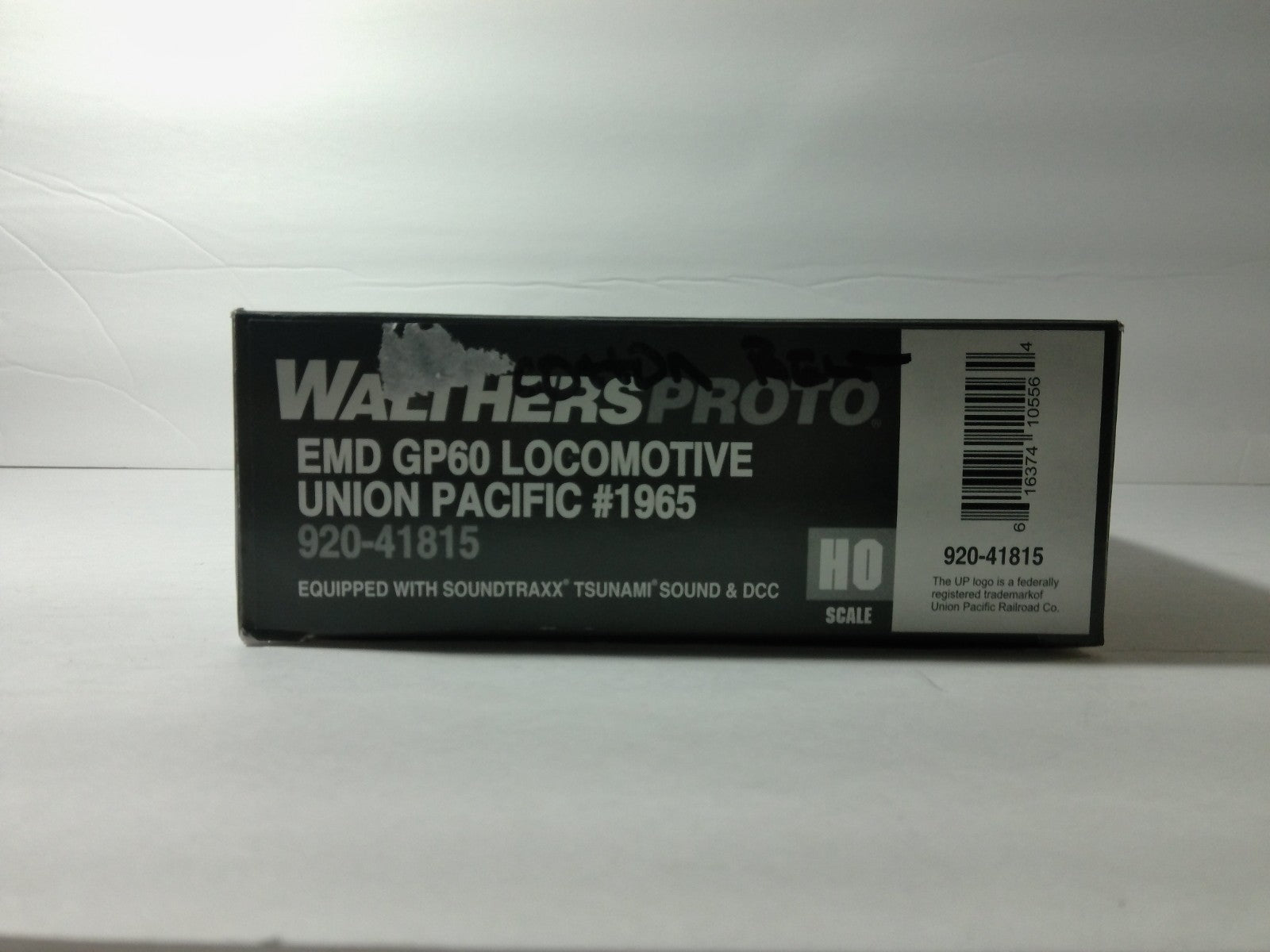 Walthers 920-41815 HO Scale EMD GP60 Locomotive, Sound&DCC UP #19653