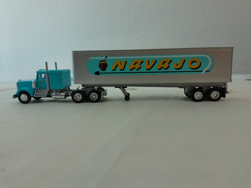 Lionel 513181 O and O27 Gauge Navajo Semi Trailer0