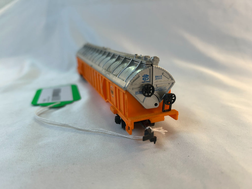 Bachmann 1224 HO Scale 57' Covered Coil Car, B&LE #31002 (No Box)3