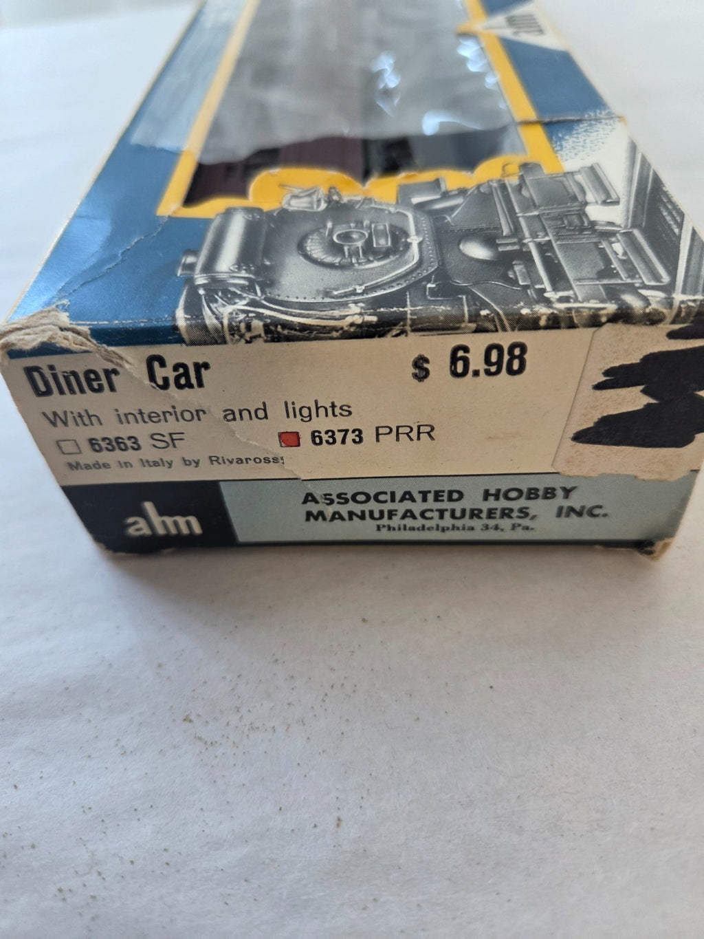 Associated Hobby #6373 HO Scale Passenger Car "Dining Car W/ Interior & Lights"2