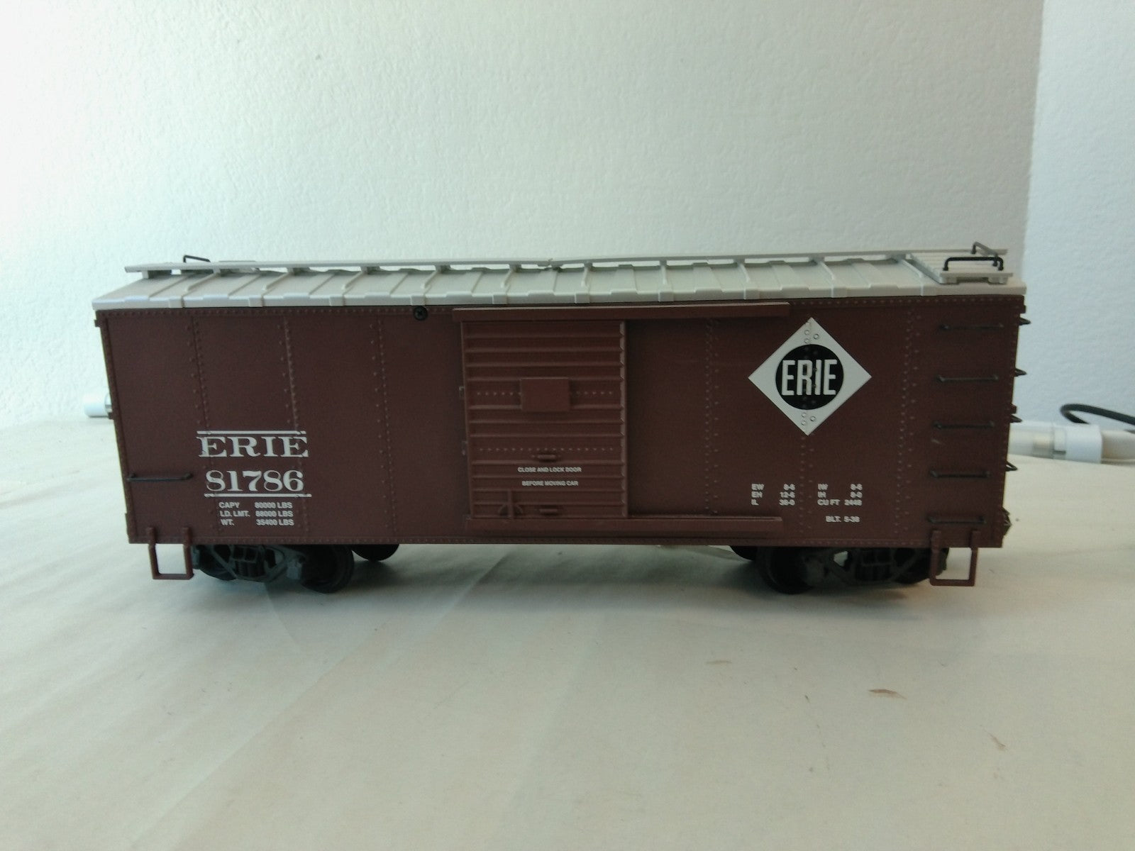 USA Trains R19109A G Scale Steel Box Car erie #817860