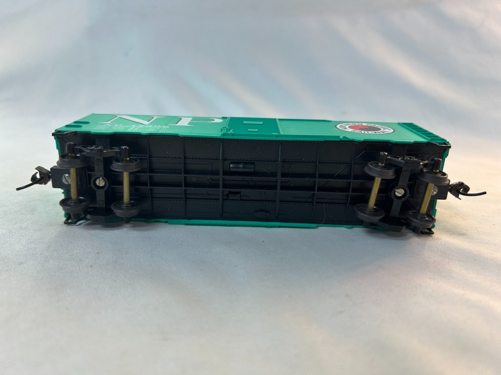 Roundhouse Products 20415 HO Scale R-T-R AAR Single Door Boxcar, NP #423094