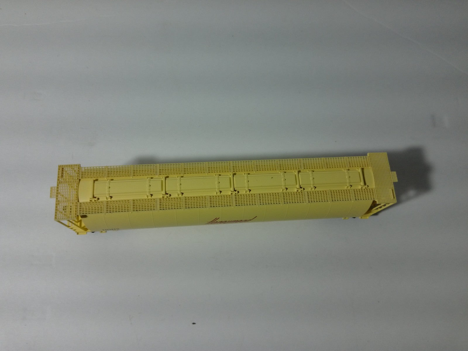 Walthers 910-7896 HO Scale Cylindrical Hopper Honeymead #10124