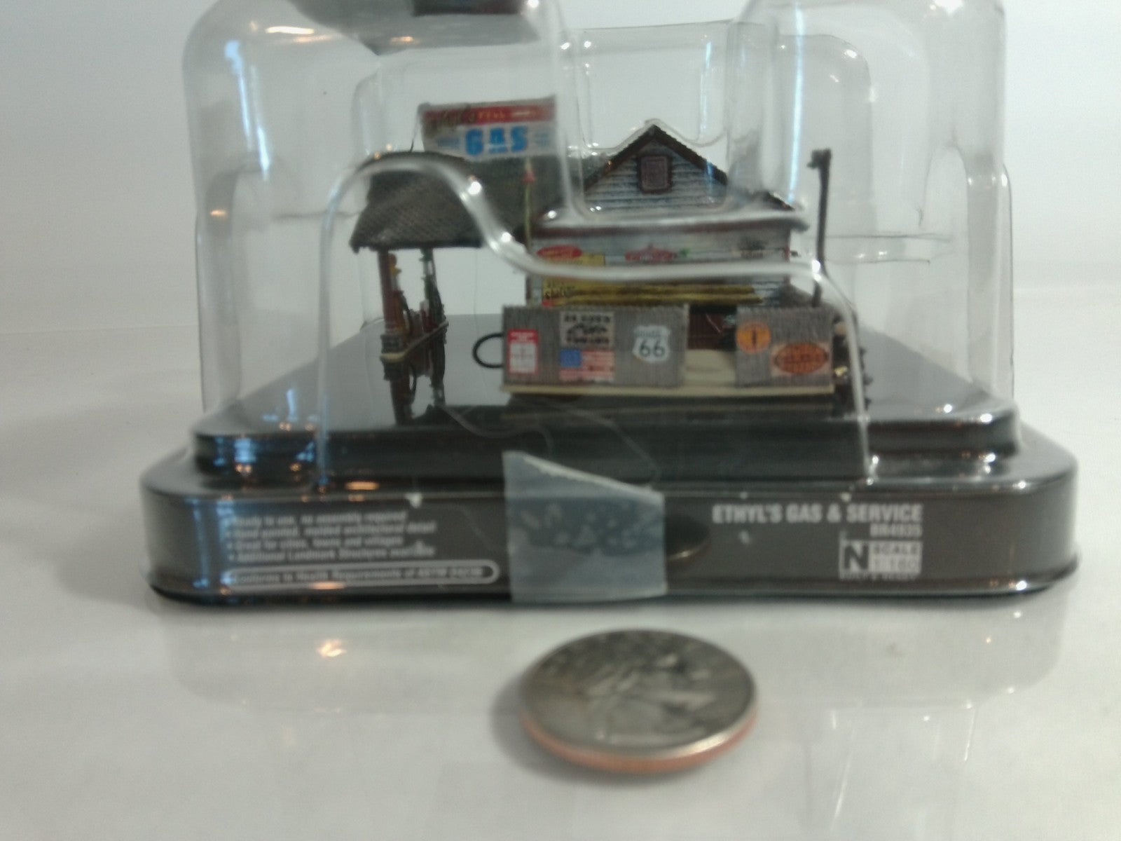 Woodland Scenics BR4935 - N Scale Ethyl's Gas & Service ~ LEDs3