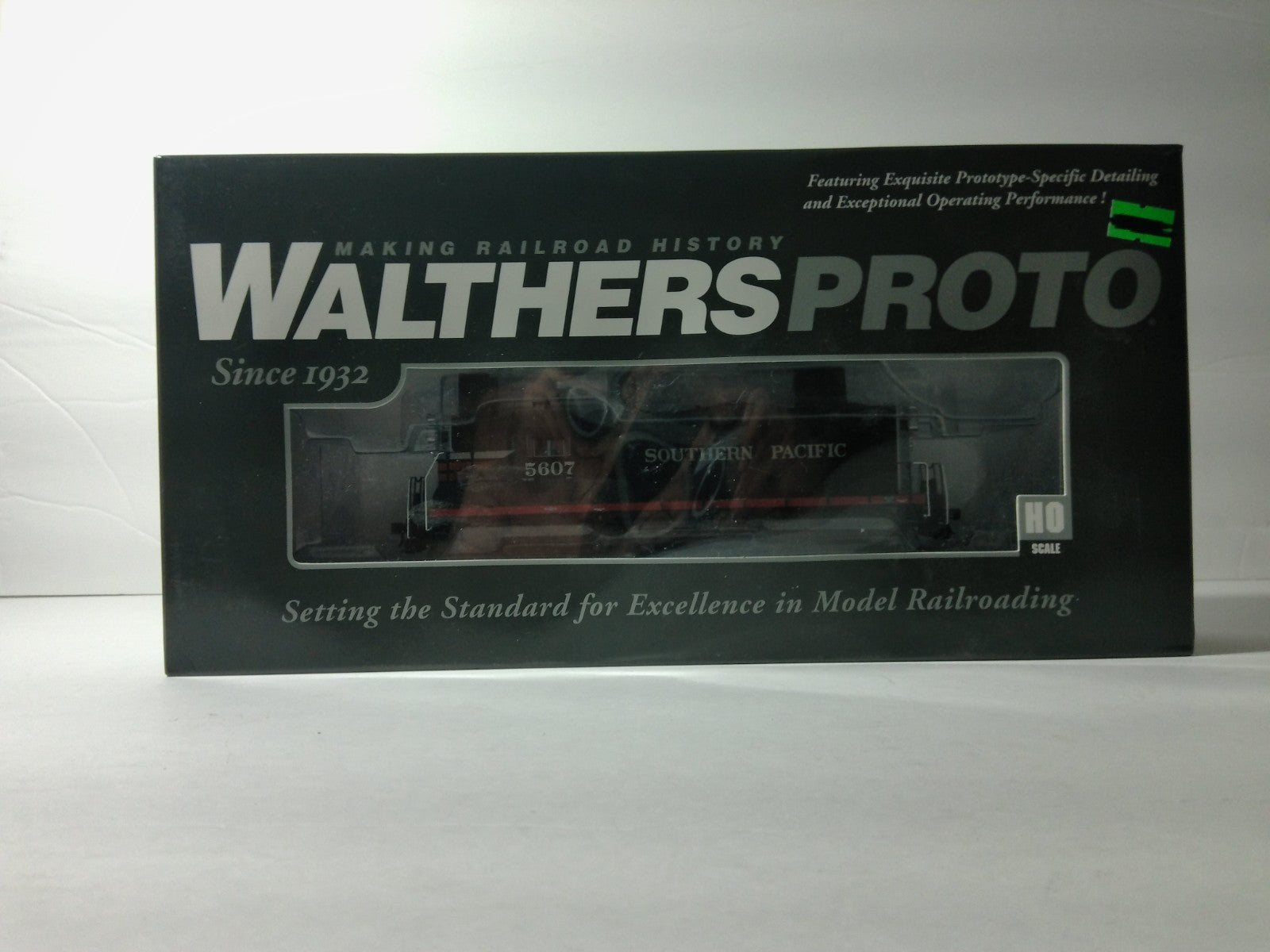 Walthers 920-42721 HO Scale EMD GP9 PH II Locomotive DCC+Sound SP #56072