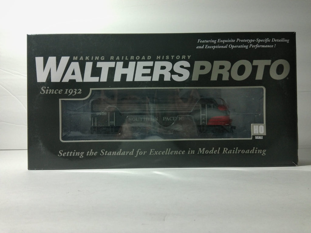 Walthers 920-42530 HO Scale EMD FP7 Locomotive, DCC&Sound SP #64562