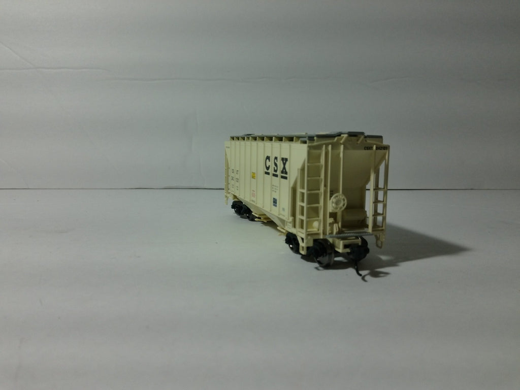 Walthers 910-7981 HO Scale 37' 2980 CU FT 2-Bay Covered Hopper CSX #2421215