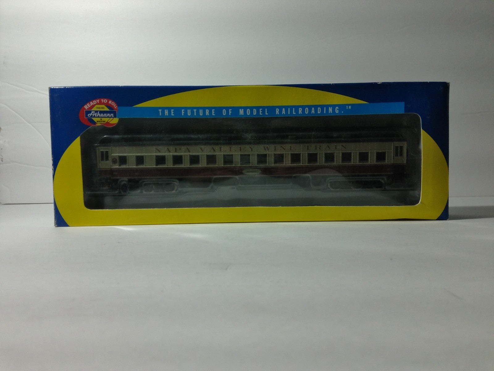 Athearn 8503 HO Scale Napa Valley RR Coach Car Merlot #10172