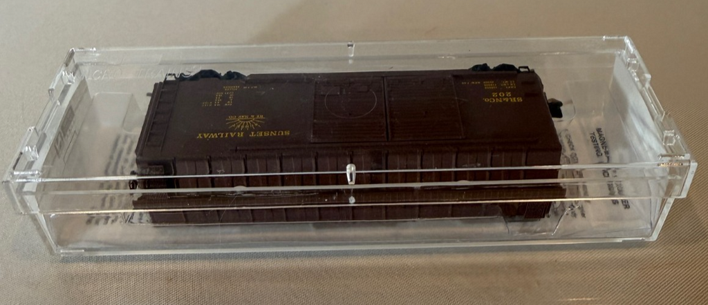 Micro-Trains 202 - Heritage Collection SR&N Co Sunset Railway Box Car2