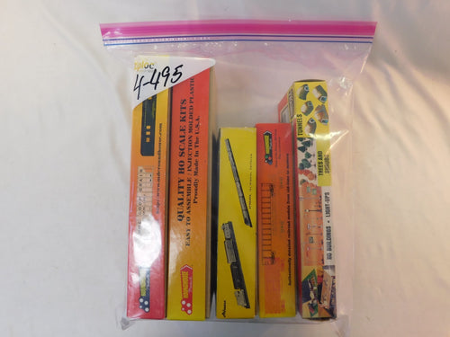 Athearn, Roundhouse, Life Like Trains Lot# 4 495, 5 Pieces1