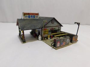 Woodland Scenics BR4935 N Scale Structure, Ethyl's Gas & Service