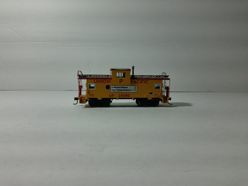 Athearn 74090 HO Scale Union Pacific Wide Vision Caboose #256800
