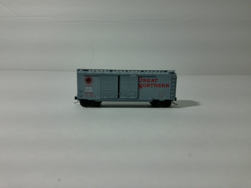 Micro Trains 23180 N Scale Boxcar Great Nothern #33450