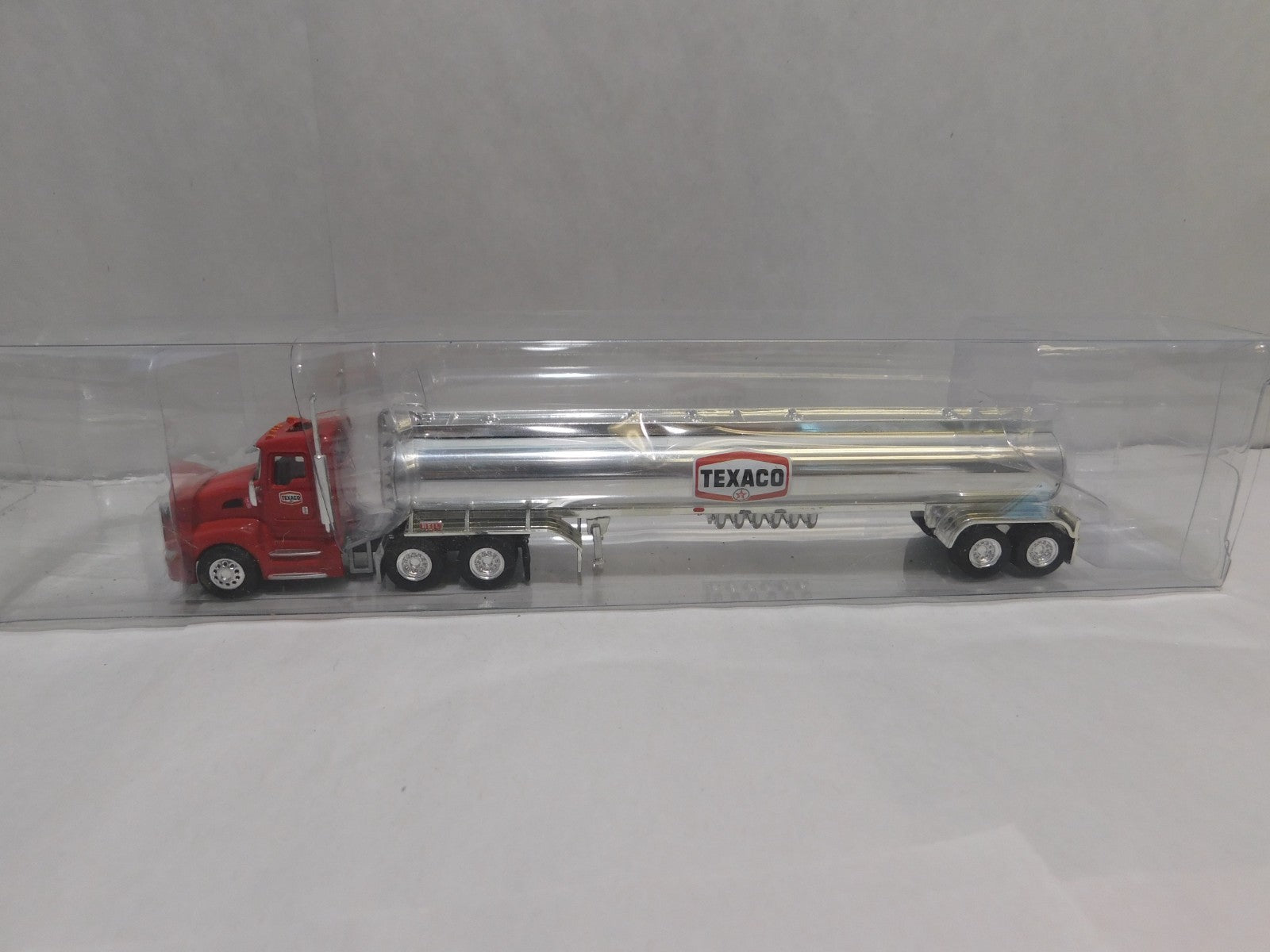 Tonkin Replicas SP139 HO Scale Kenworth T660 Truck w/ Heil Tanker, Texaco0