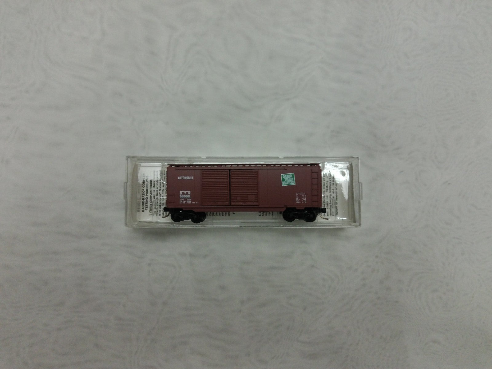 Micro Trains 23170 N Scale Box Car Grand Trunk Western1