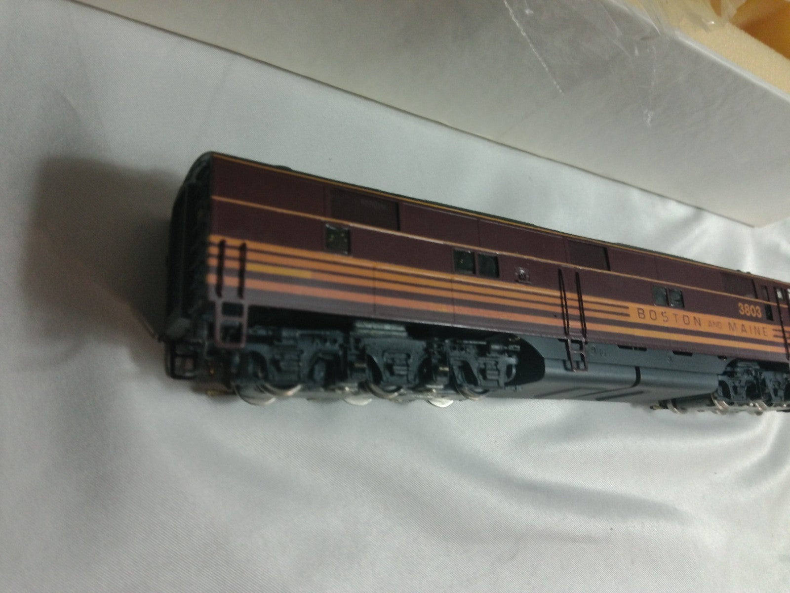HO Scale Sunset Models Boston and Maine EMD E7 A-Unit Brass DC Locomotive3