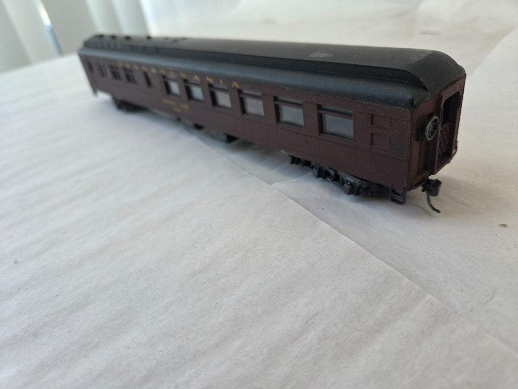 Associated Hobby #6373 HO Scale Passenger Car "Dining Car W/ Interior & Lights"3