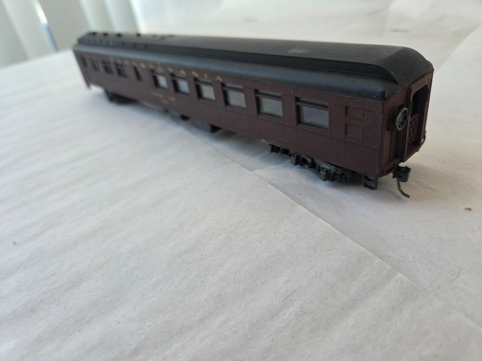 Associated Hobby #6373 HO Scale Passenger Car "Dining Car W/ Interior & Lights"3