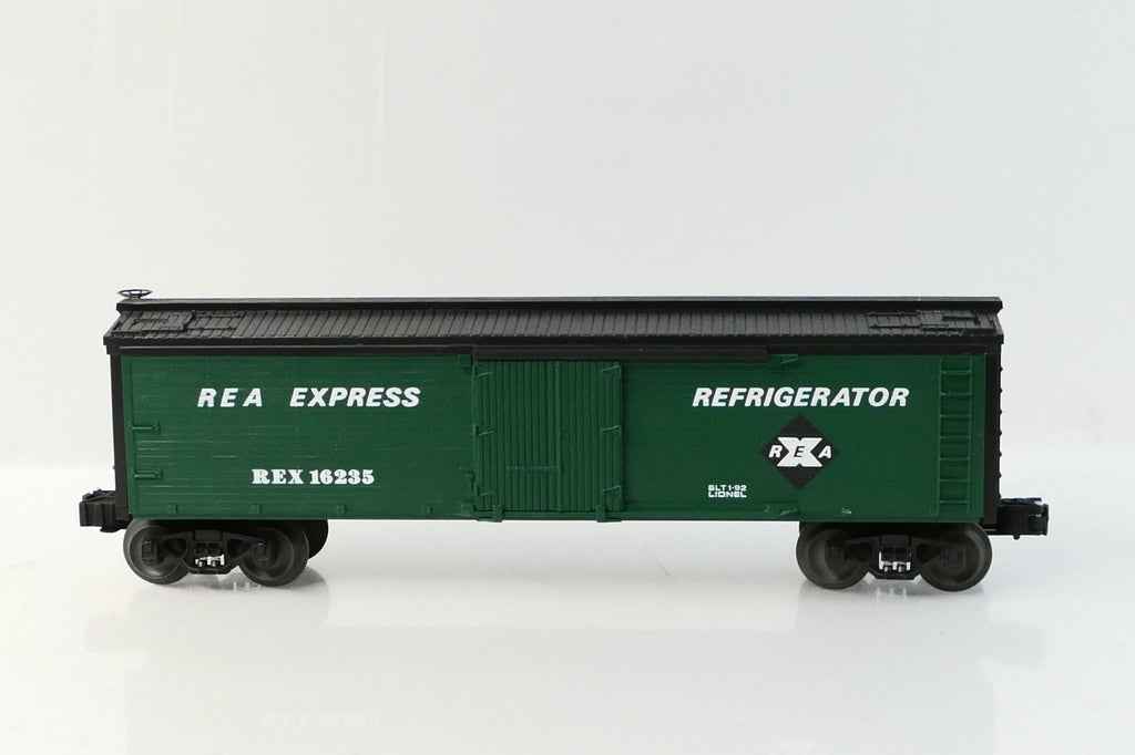 Lionel 16235 O Scale Railway Express Agency Reefer Rolling Stock7