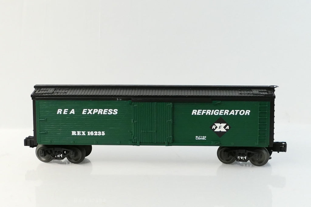 Lionel 16235 O Scale Railway Express Agency Reefer Rolling Stock5