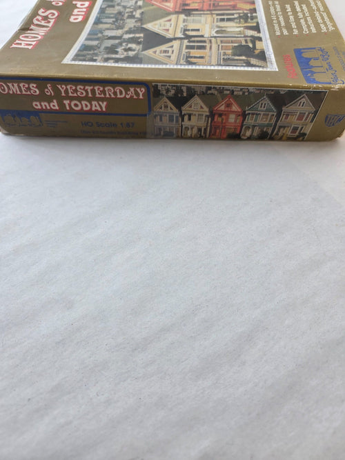 Atlas #715 HO Scale Building Kit "Refreshment Stand"1