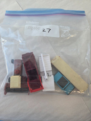 Grab Bag Lot #27 HO Scale Cars 5 Pieces