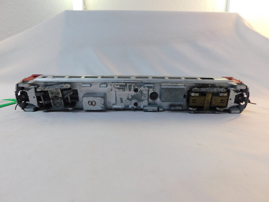 Athearn DC-191 HO Scale Locomotive, Santa Fe Coach4