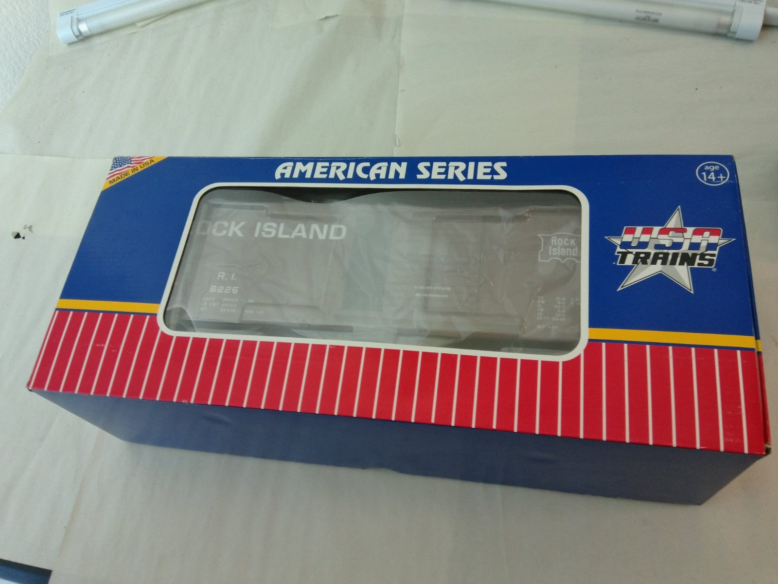 USA Trains R19104A G Scale Steel Box Car Rock Island #62252