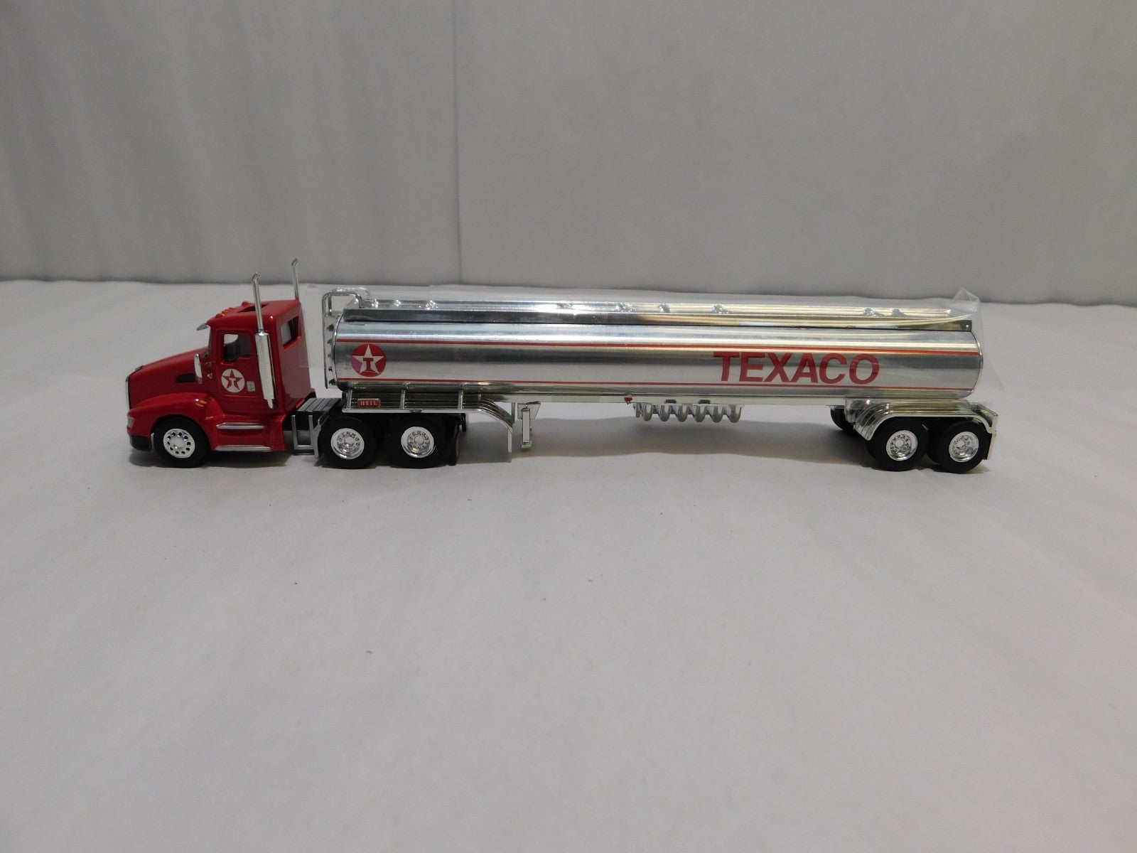 Trucks N Stuff SP139 HO Scale Kenworth T660 Daycab w/ Heil Tank, Texaco1