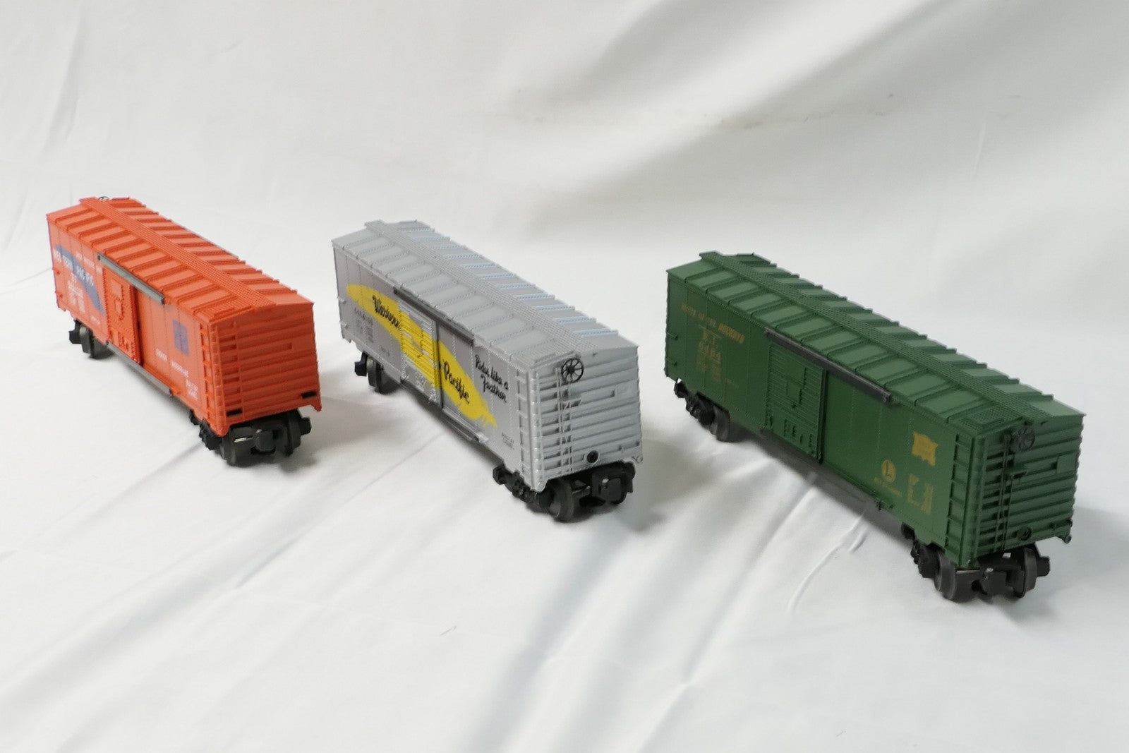 Lionel 19257 - O Scale Boxcar Series Edition Two Rolling Stock0