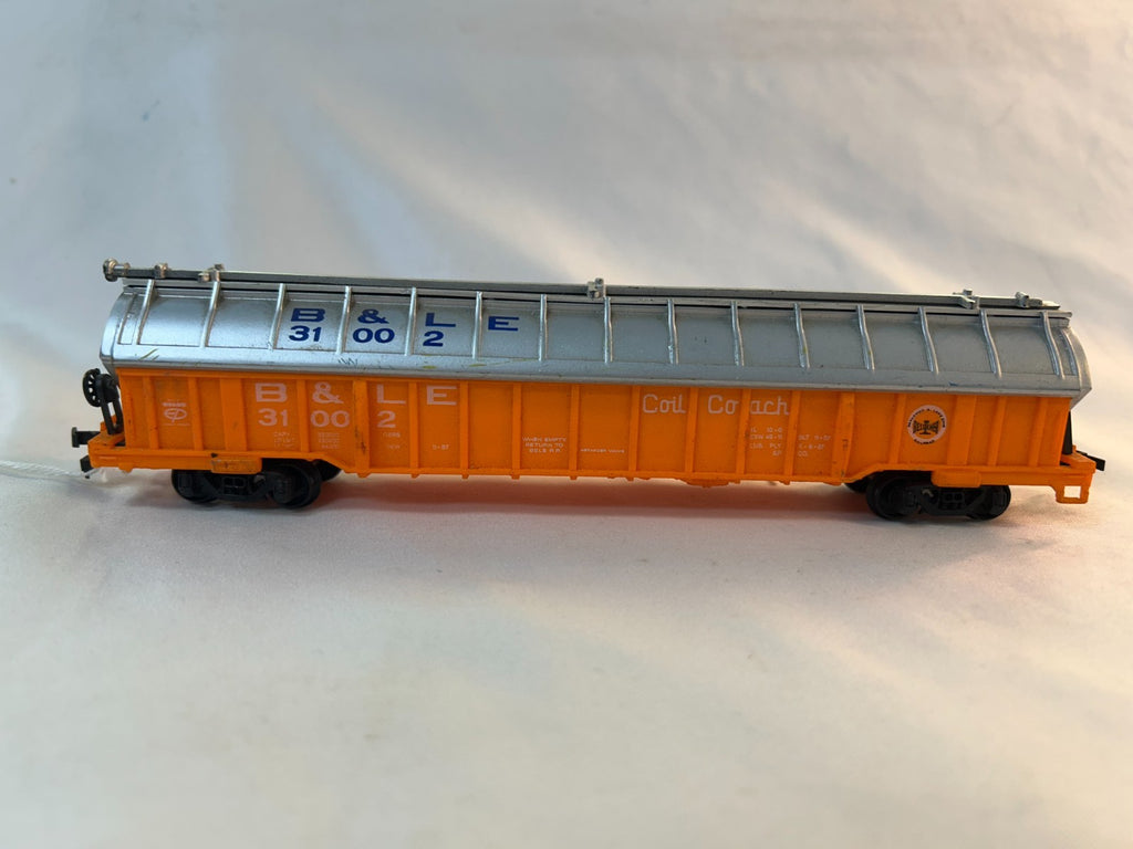 Bachmann 1224 HO Scale 57' Covered Coil Car, B&LE #31002 (No Box)0