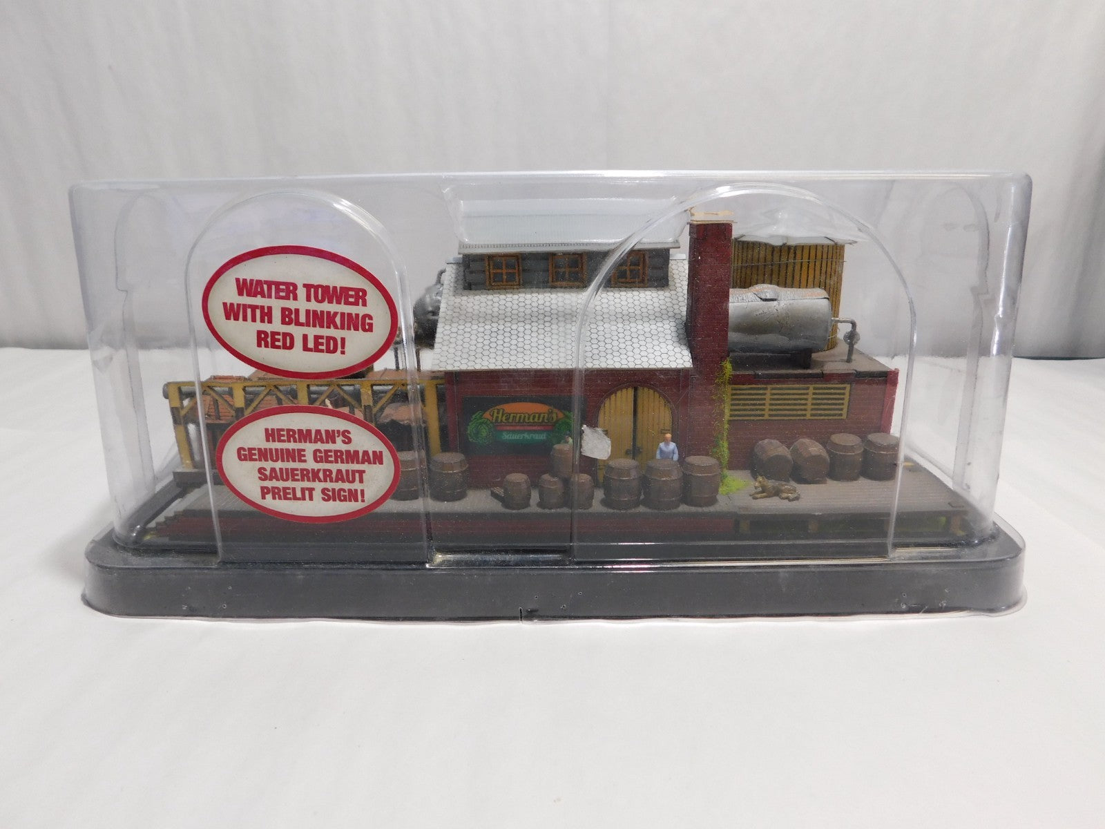 Menards Gold Line Collection 279-5003 HO Scale Herman's Sauerkraut Factory 1
