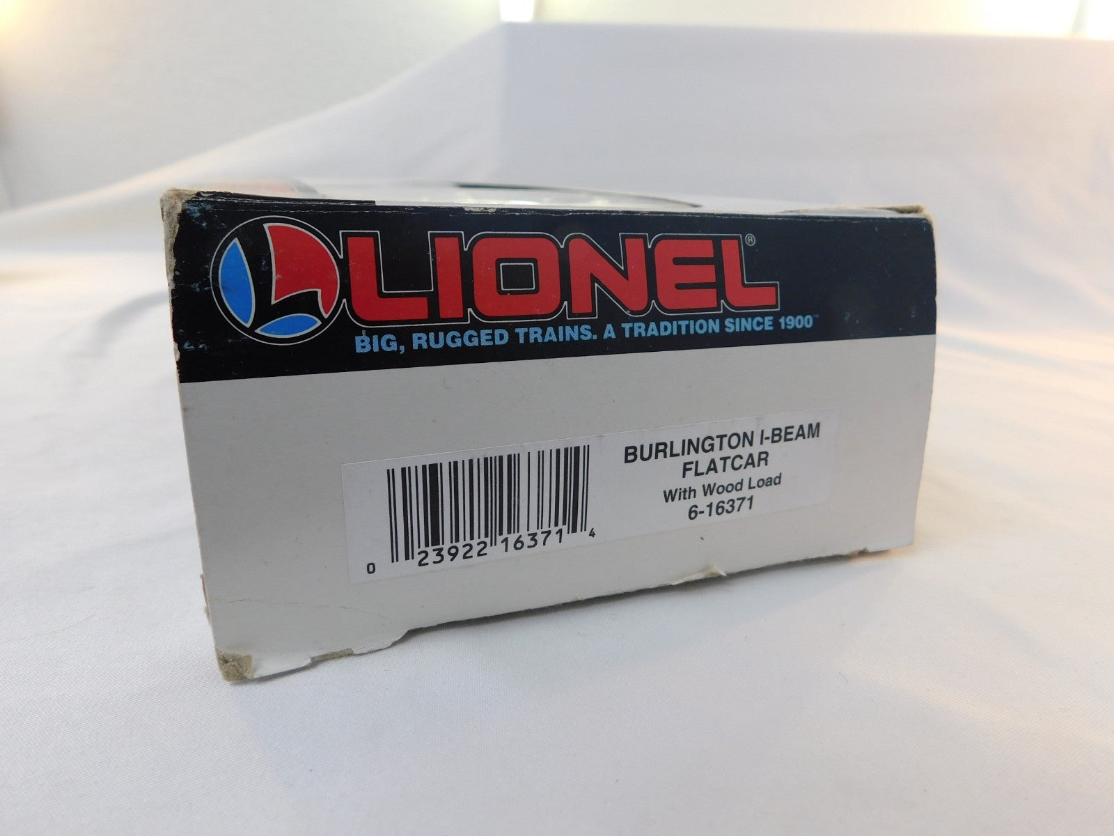 Lionel 6-16371 O Scale I-Beam Flatcar with Wood Load, Burlington Northern #163712