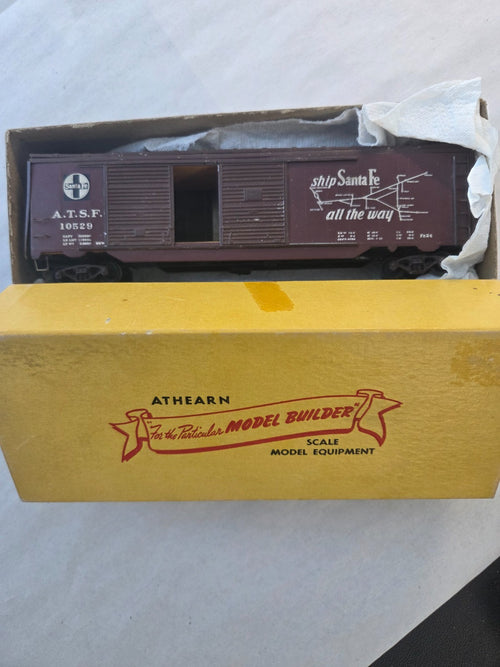 Athearn HO Scale Santa Fe "50' Auto Super Chief" A.T.S.F 105290